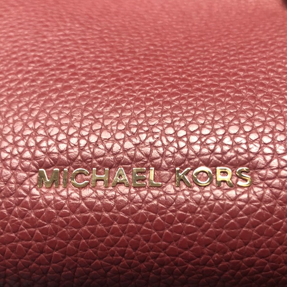 Michael Kors Purse - Picture 5 of 9